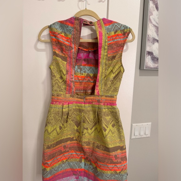 Dress by Cynthia Vincent - Picture 5 of 8